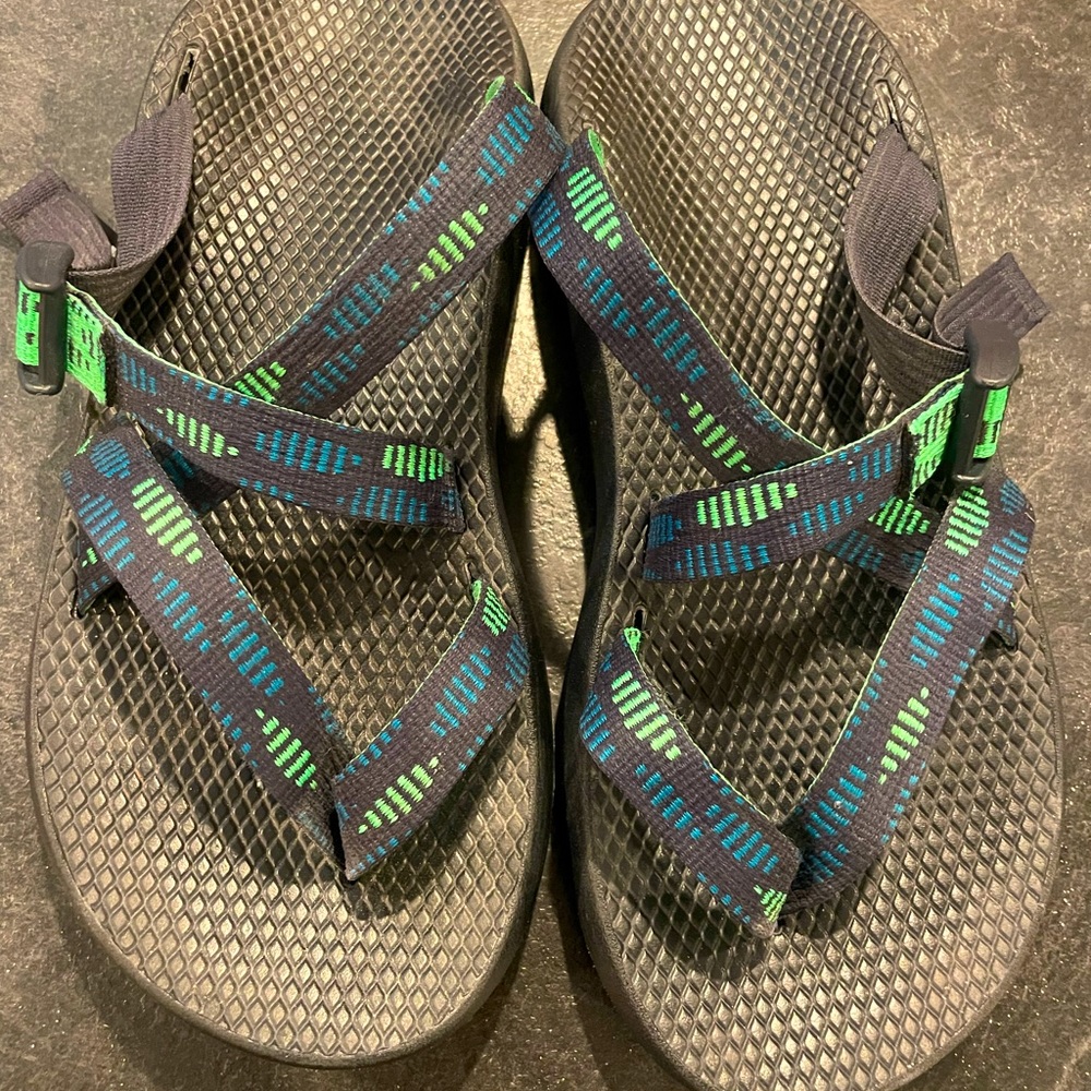 Chacos mens size 9
